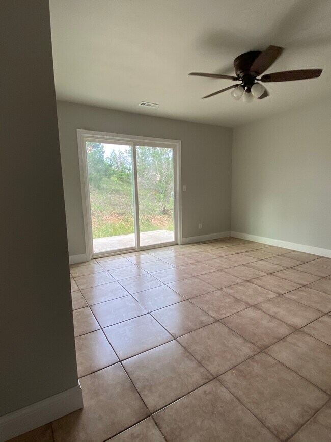 bedroom 1 first floor - 158 Koloiki Ln Unit B