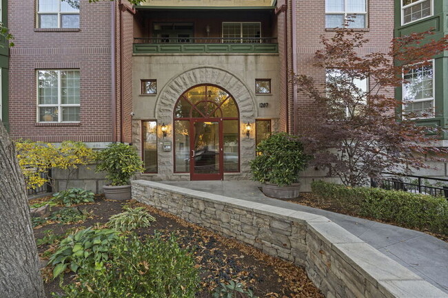 Photo - 1207 W Fort St Unit Apt. 217