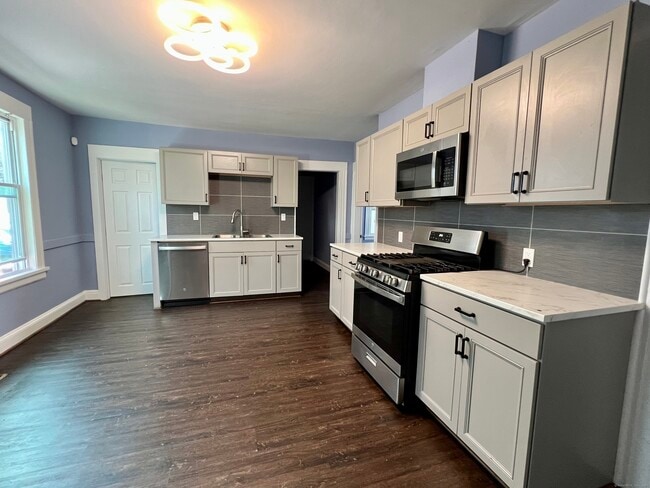 Photo - 167-169-169 Kent Ave