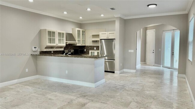 Photo - 210 SW 9th St Unidad 210