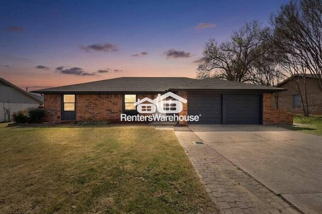 Building Photo - Completely Refreshed North Richland Hills Home!!!!