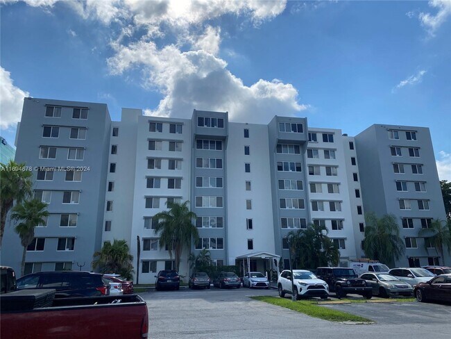 Photo - 9001 SW 77th Ave Condominio Unidad C807