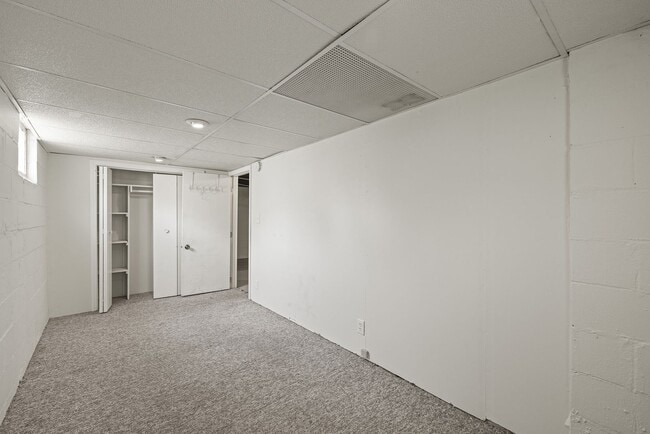 Photo - Cozy 3-Bedroom Ranch with Garage in Charmi...