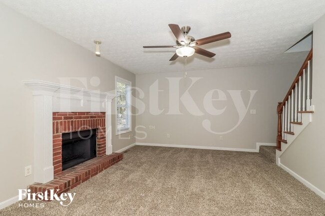 Photo - 459 Fernwood Cir