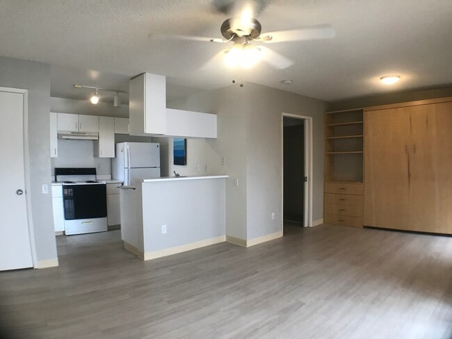 Photo - Large Studio, 1 Bath, 1 Parking at CORONADO!