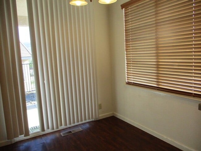 Photo - Northwest Suburban  Beauty