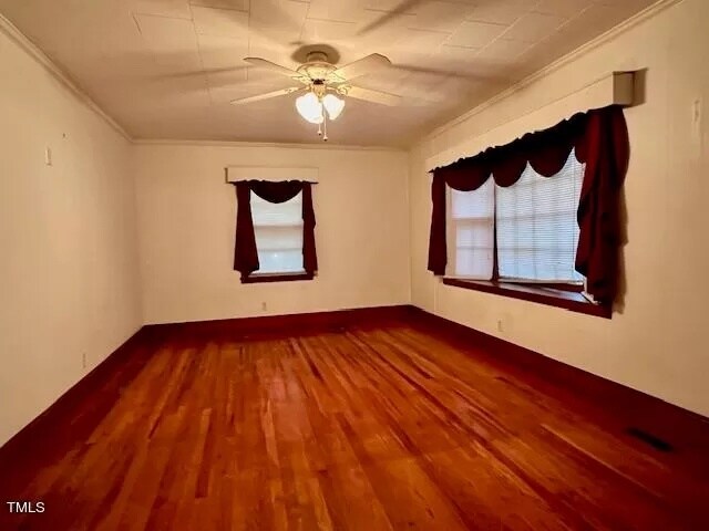 Photo - 825 Shirley Dr