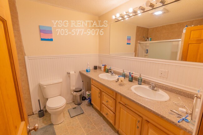 Photo - 260 Columbia St