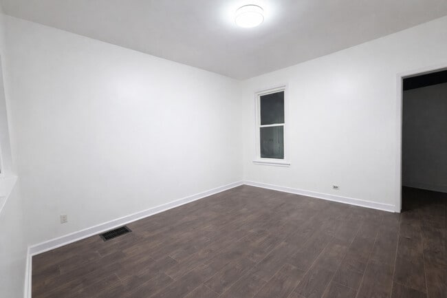 Photo - 265 Center St