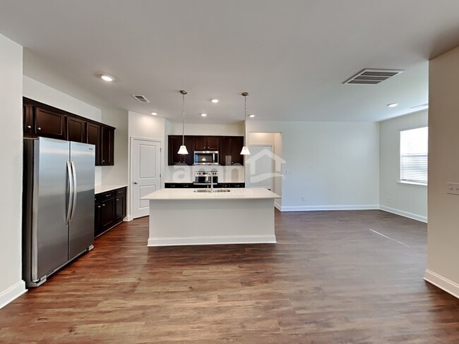 Photo - 606 Rivermist Dr