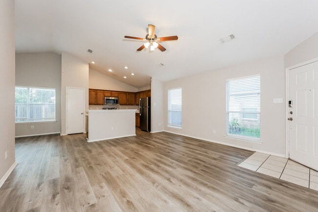 Photo - 1108 Boxwood Dr