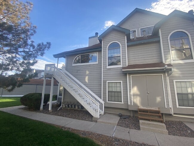 Photo - Charming Condo with a Loft! Unidad 2-212