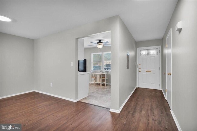 Photo - 915 Silver Ct