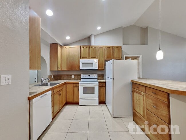 Photo - 23120 Donalda Ave
