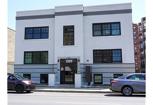 Photo - Priscilla on Pennsylvania