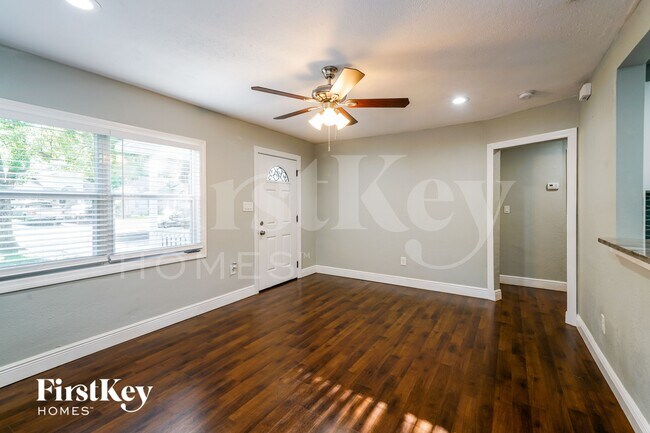 Photo - 6809 N Sterling Ave