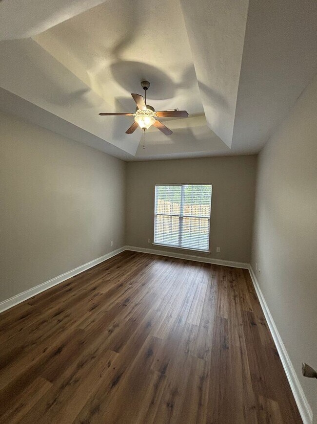Photo - 333 High Meadows Pl