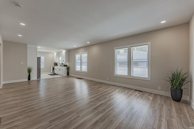 Photo - 808 S Cullen Ave