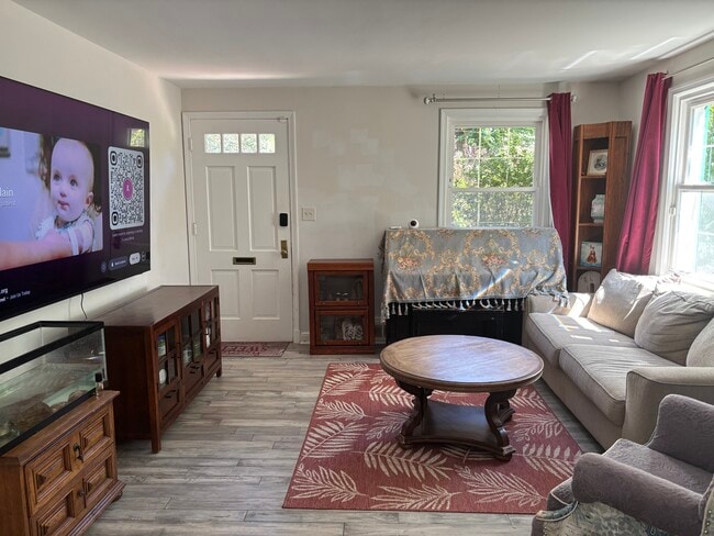Photo - 8614 Ridge Rd