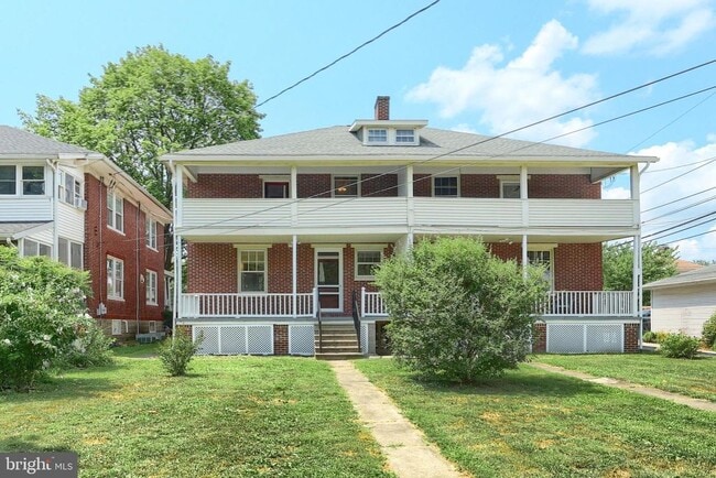 Photo - 317 N Stratton St