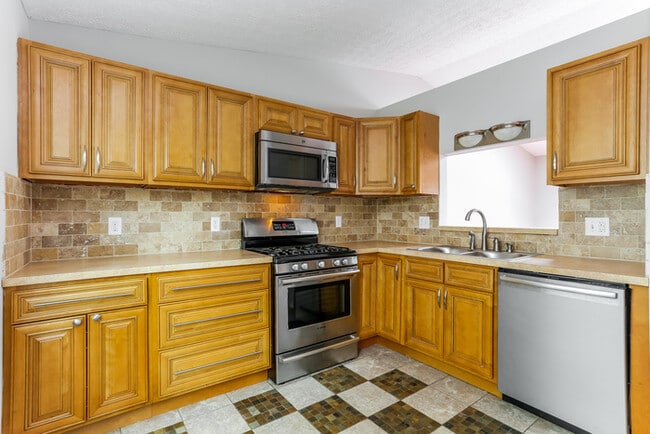 Photo - 892 Robmeyer Dr