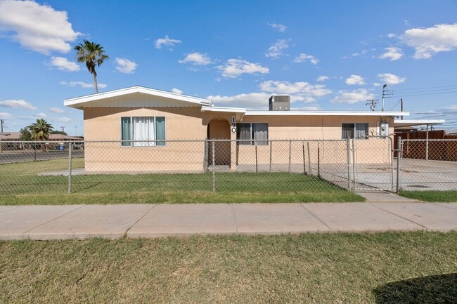 Building Photo - HOUSE FOR RENT IN EL CENTRO
