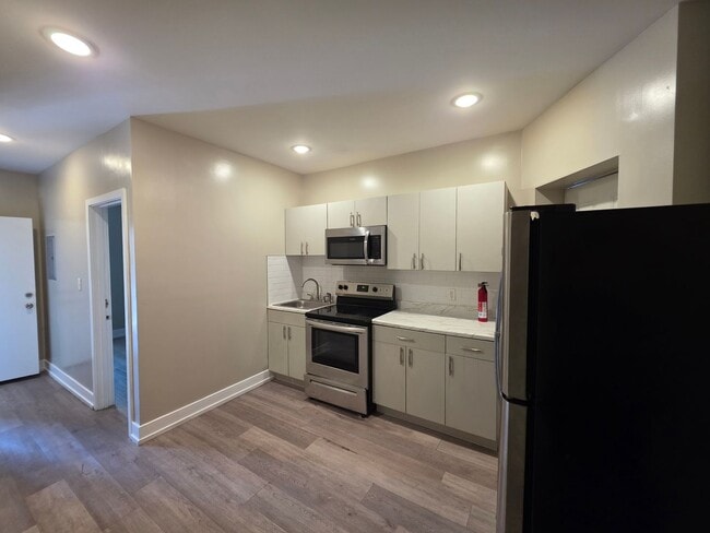 Photo - 1649 Pratt St Unit 1st Floor - SRO - A2