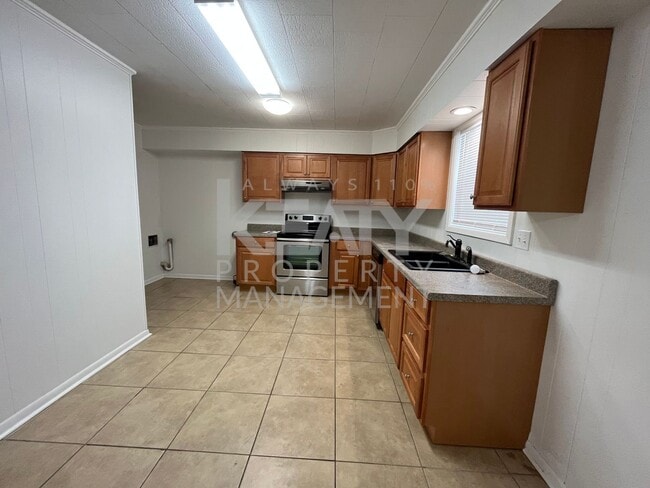 Photo - COMING SOON! Spacious townhouse in the heart of Lafayette!