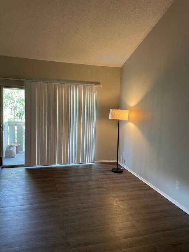 Living room - 960 E Bonita Ave Unit 38