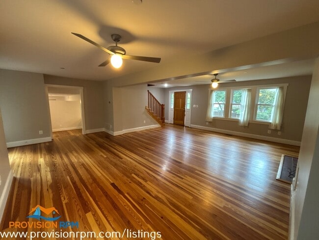 Photo - 915 Jackson St
