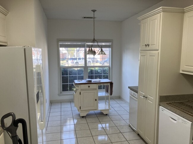 Photo - 114 W Shore Dr