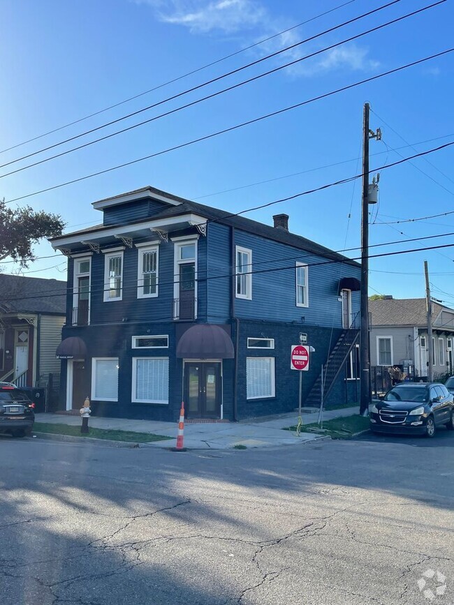 Building Photo - 2602 D'Abadie St Unit 2602 Rental