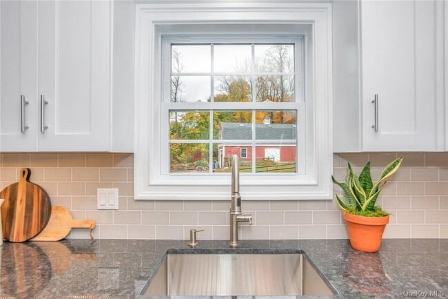 Photo - 237 Tomahawk St