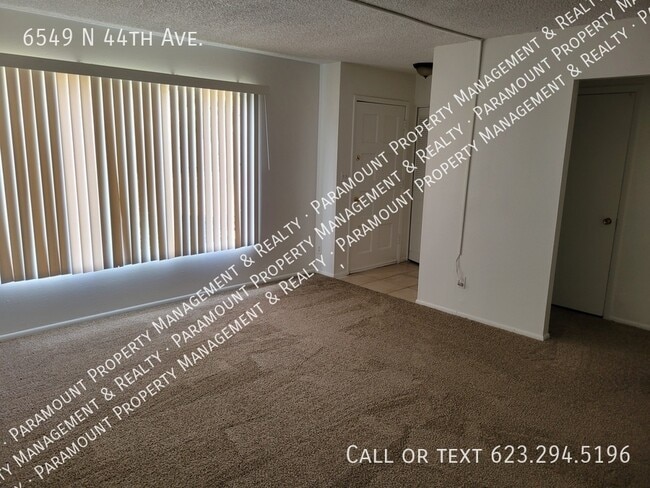 Photo - 6549 N 44th Ave