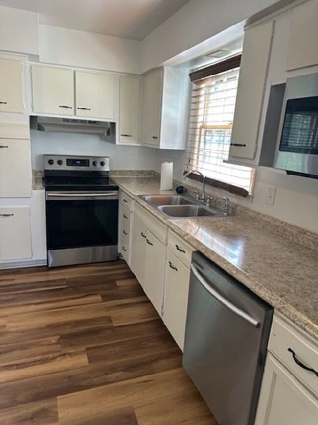 Photo - Attractive 3 BR House in Beaumont! Finishe...