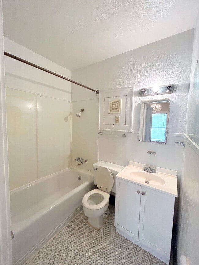 Photo - 607 Kirby Pl Unit 607