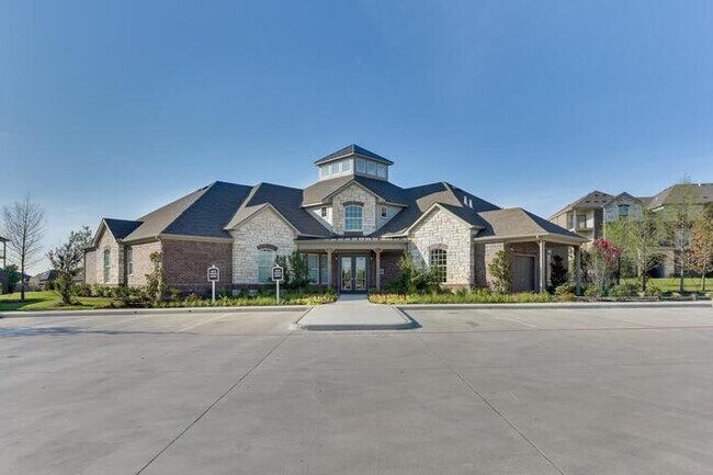 Photo - 3400 McMillen Dr Unit b1