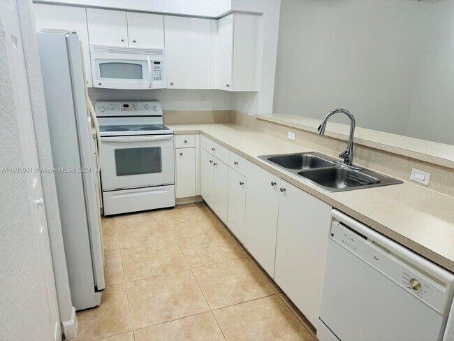 Photo - 2541 SW 83rd Ave