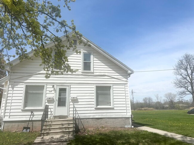 Photo - 714 4th St