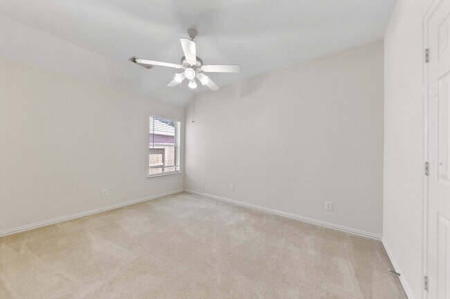 Photo - 16027 Belleshire Ln