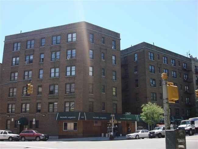 5008 Broadway
