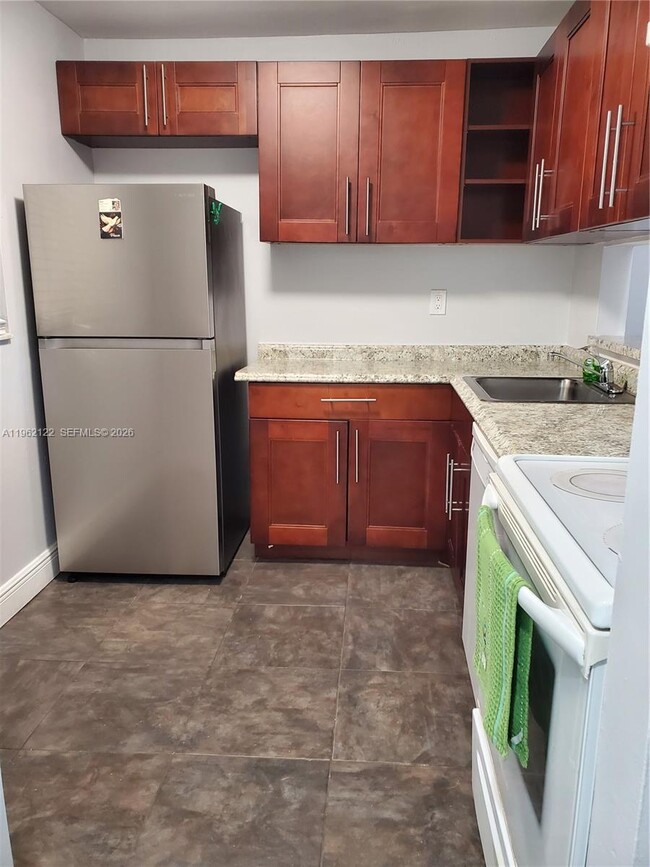 Photo - 8075 SW 107th Ave Unidad 121