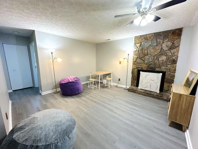 Photo - 4610 Tyne Dr