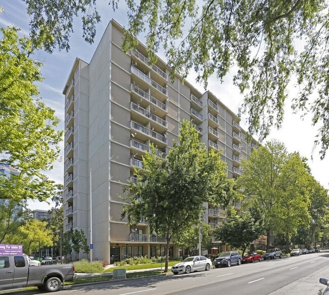 Building Photo - 515 P St Rental