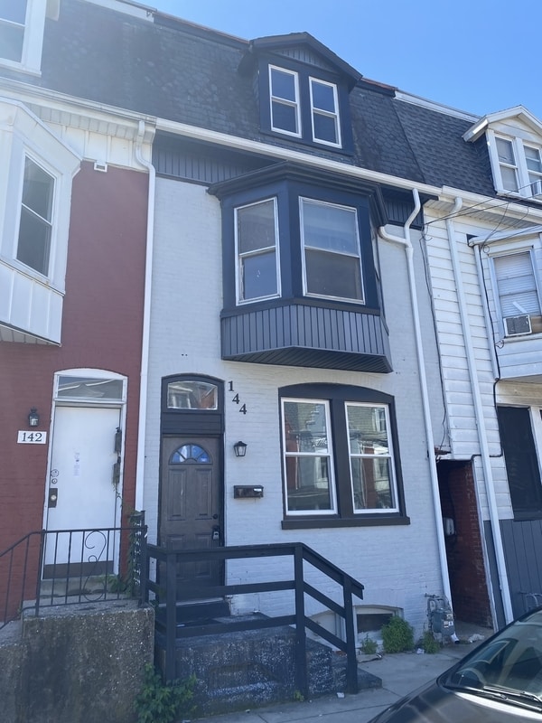 Photo - 144 W Jackson Street - C