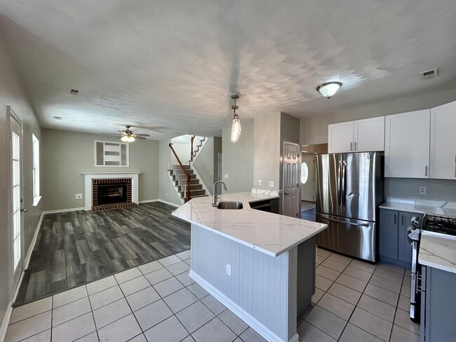 Photo - 403 Haverhill Ct