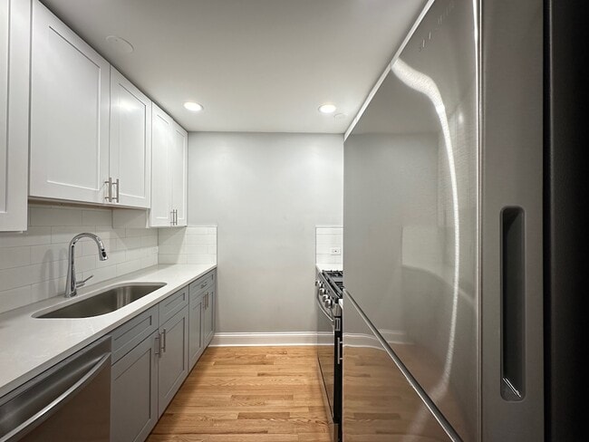 Photo - 6954 N Sheridan Rd Unit 602