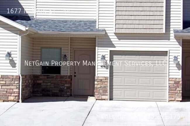 Photo - 1677 N Main St