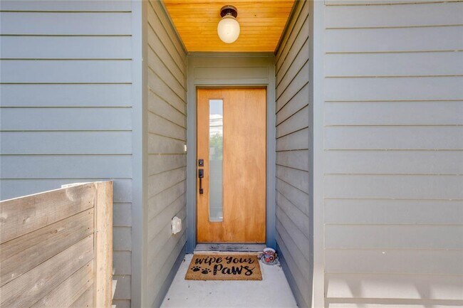 Photo - 1208 Luna St Unit 1