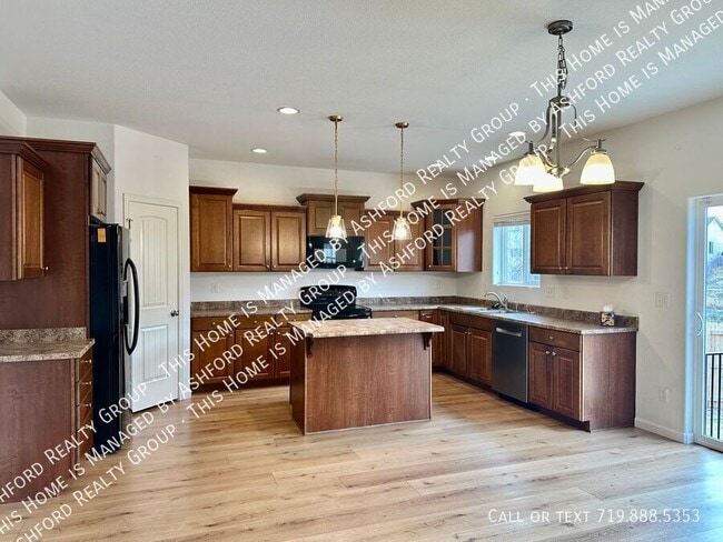 Photo - 3755 Reindeer Cir